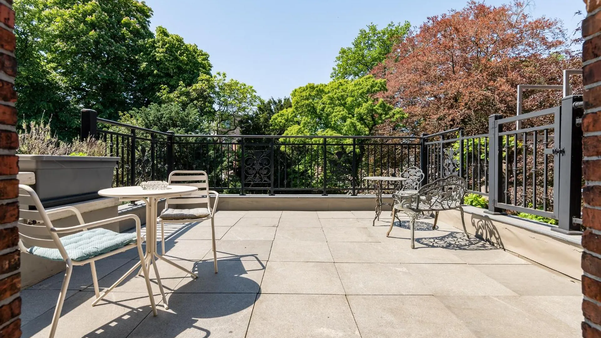 Bed & Breakfast Boutique B&B Baron Osy Antwerp