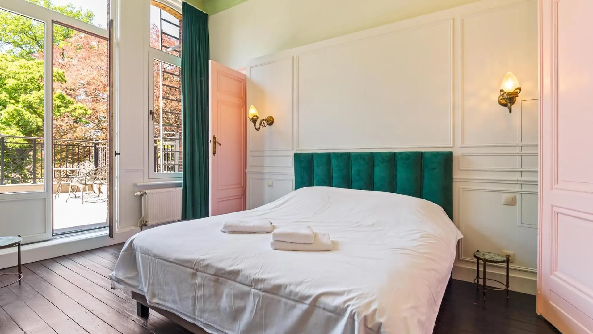 Bed & Breakfast Boutique B&B Baron Osy Antwerp