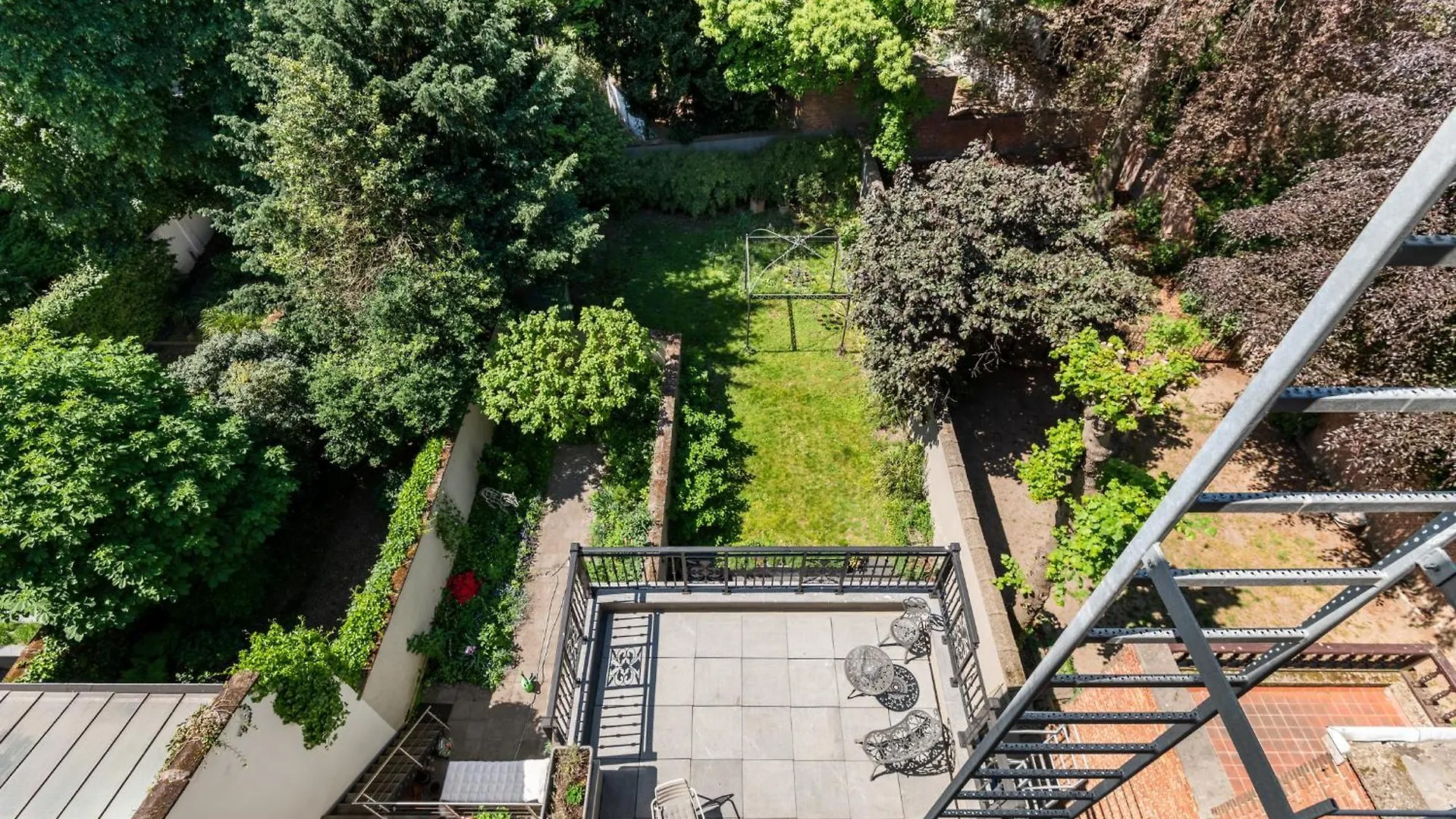 Boutique B&B Baron Osy Antwerp 2*,
