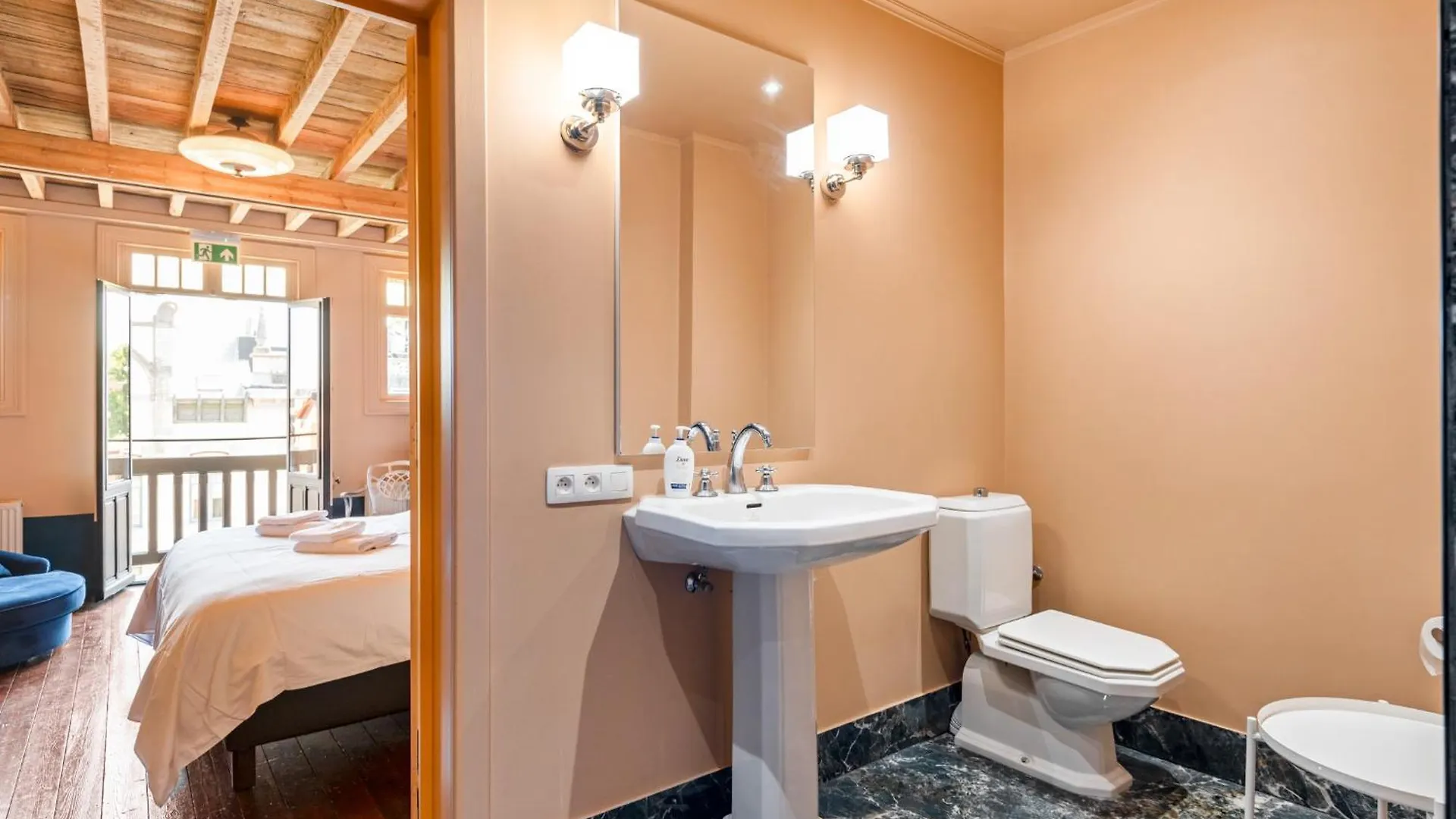 Bed & Breakfast Boutique B&B Baron Osy Antwerp